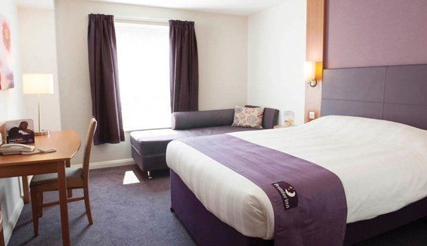 Premier Inn Crewe Central Buitenkant foto